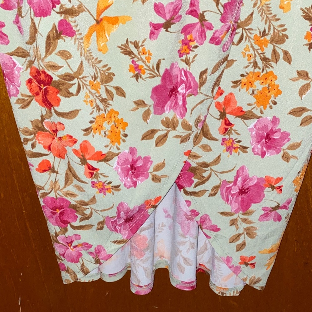 Gilli Floral Dress with Pink and Orange Accents - Picture 7 of 11